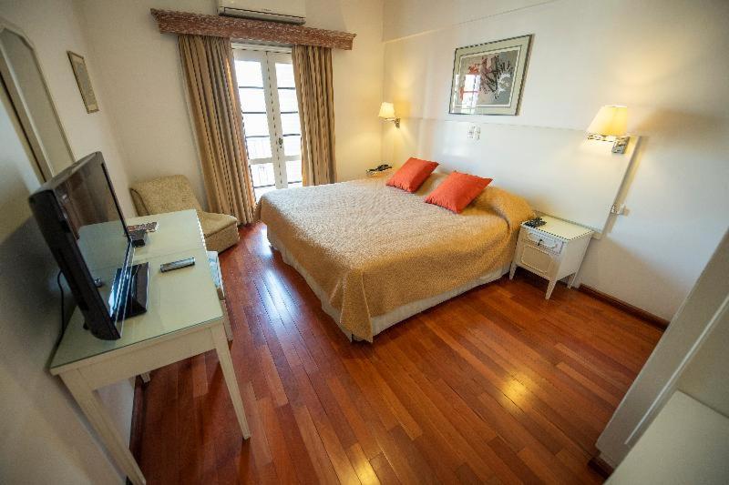 Hotel Cecilia Ασουνσιόν Δωμάτιο φωτογραφία